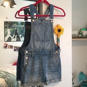 Madewell Light Wash Short Overalls 🌻